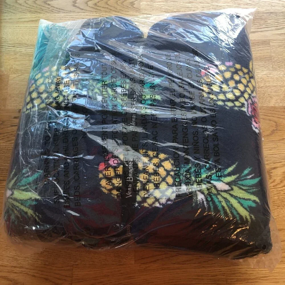 Vera Bradley Toucan Party Throw Blanket Pineapple Print Soft Cozy 80